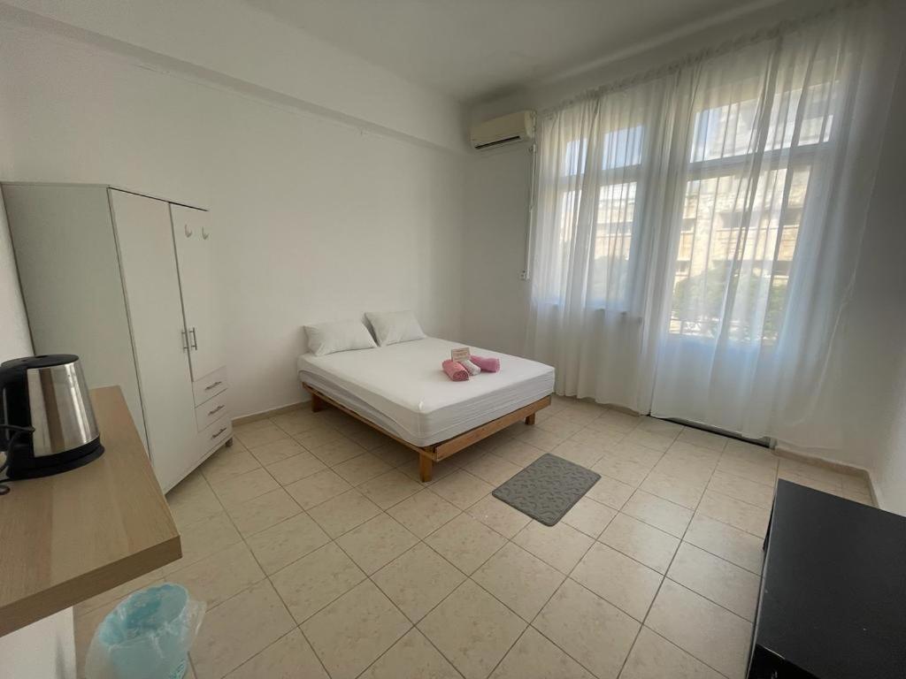Godson Guest House Down Town Haifa Exterior photo